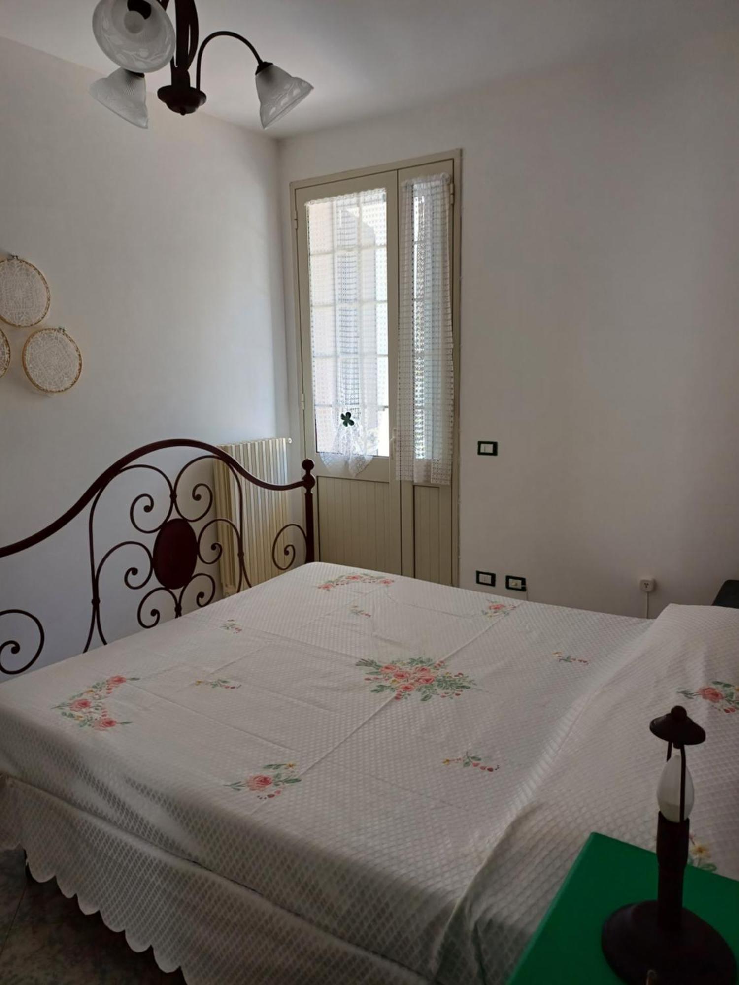 La Voliera Apartment Castro  Екстериор снимка